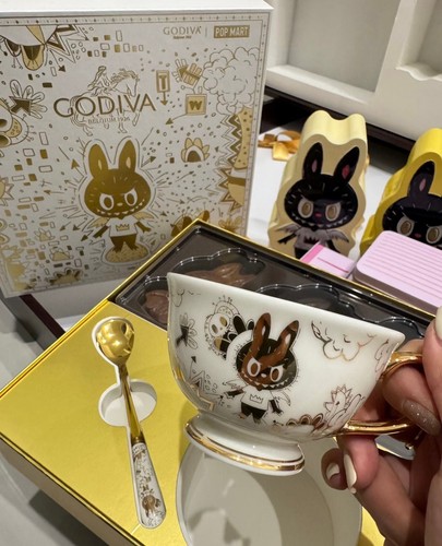 Godiva pop mart - godiva,