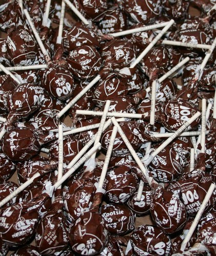 14x chocolate tootsie roll - chocolate,